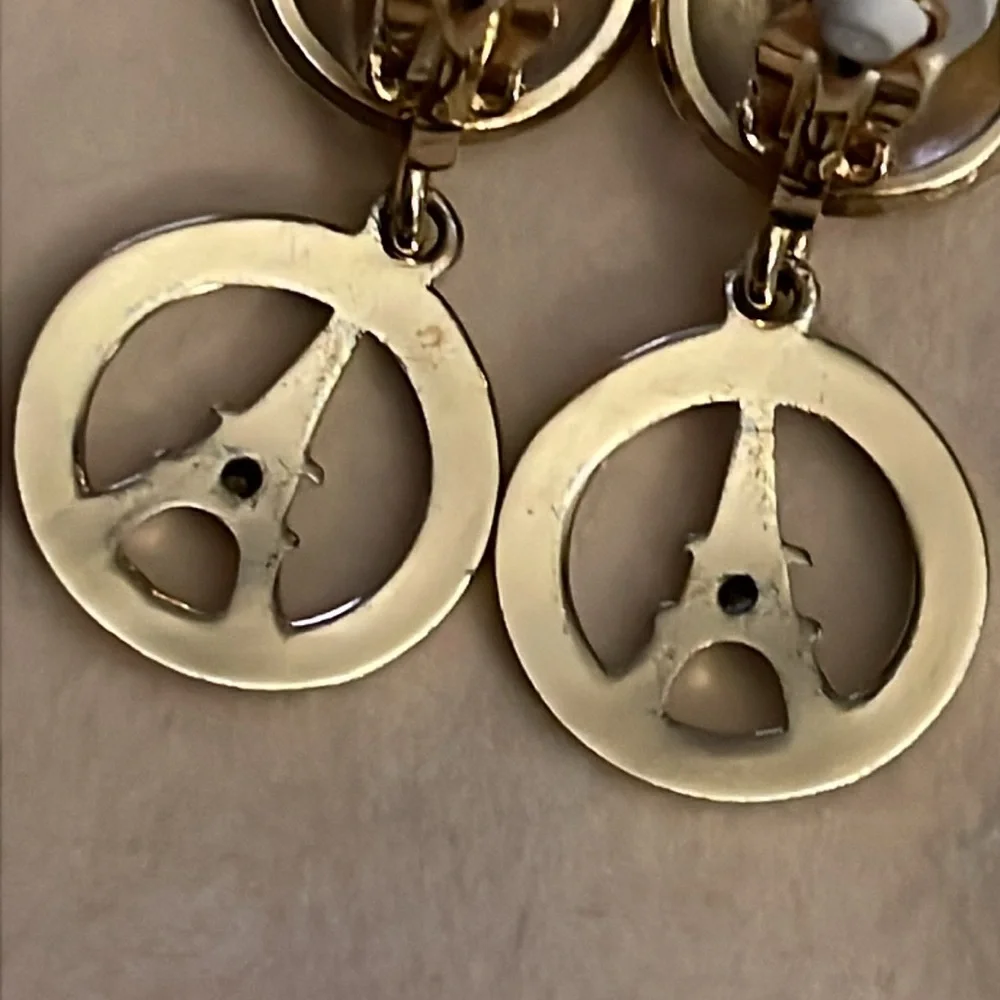 Preloveded Celine vintage Eiffel Tower clip on earrings excellent condition - Picture 5 of 5